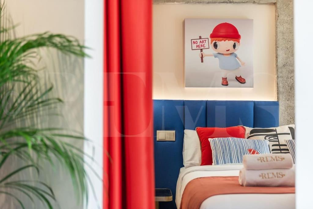 Apartamento Pop Art Gem With Paintings By Local Artist By Rems Málaga