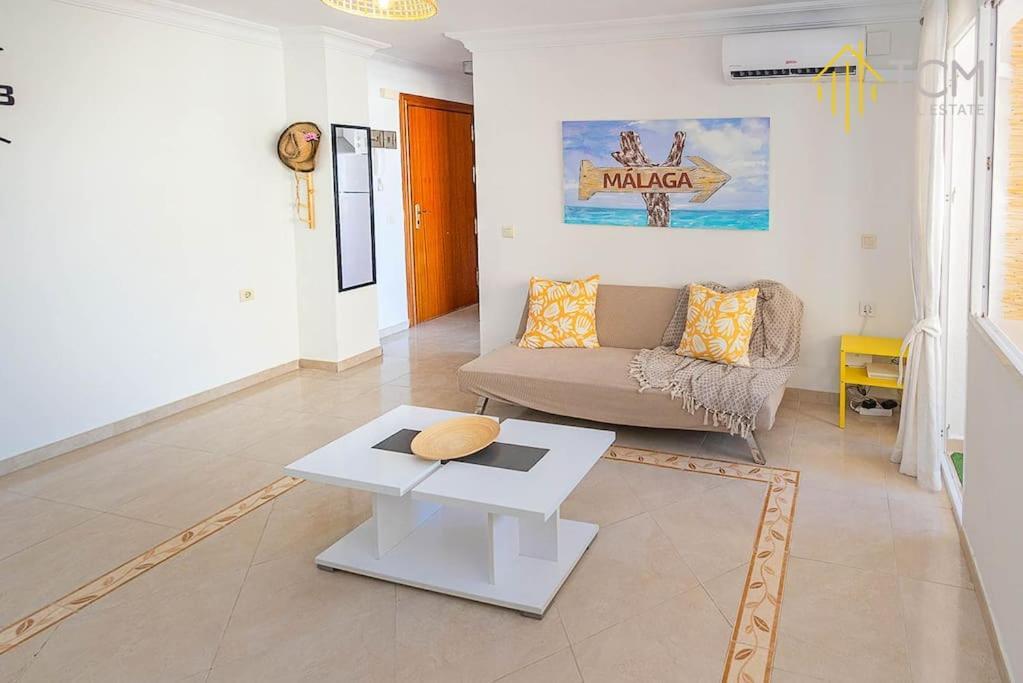 Apartamento Piso Con Terraza Y Vistas Málaga