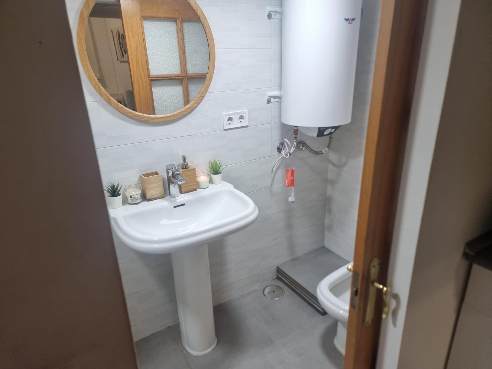 Near Airport Near Shopping Hubs Near City Centre Apartment