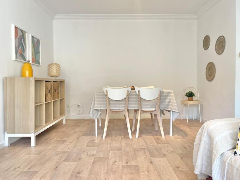 3 Habitaciones, Terraza Y A 200 Metros De La Playa Apartamento
