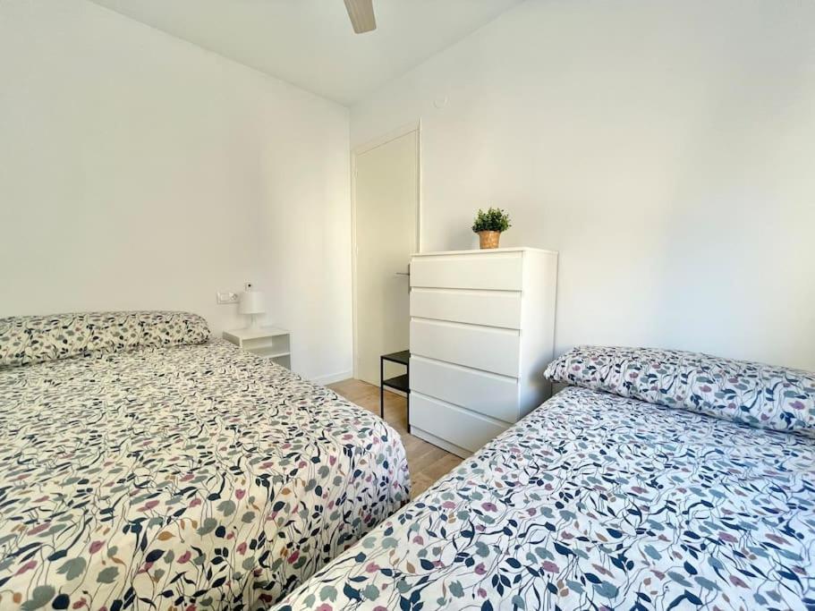 Apartamento 3 Habitaciones, Terraza Y A 200 Metros De La Playa Málaga