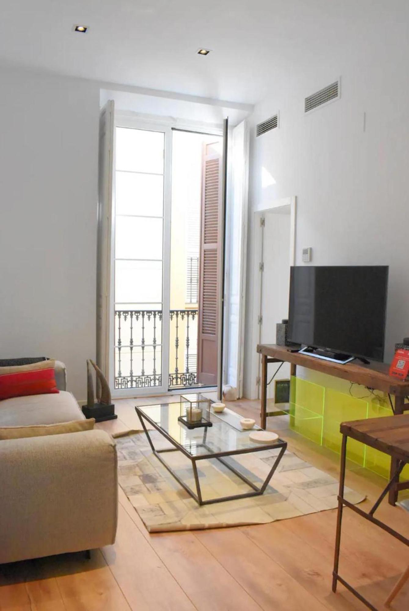 Holidays2malaga Azucena Central French Balcony