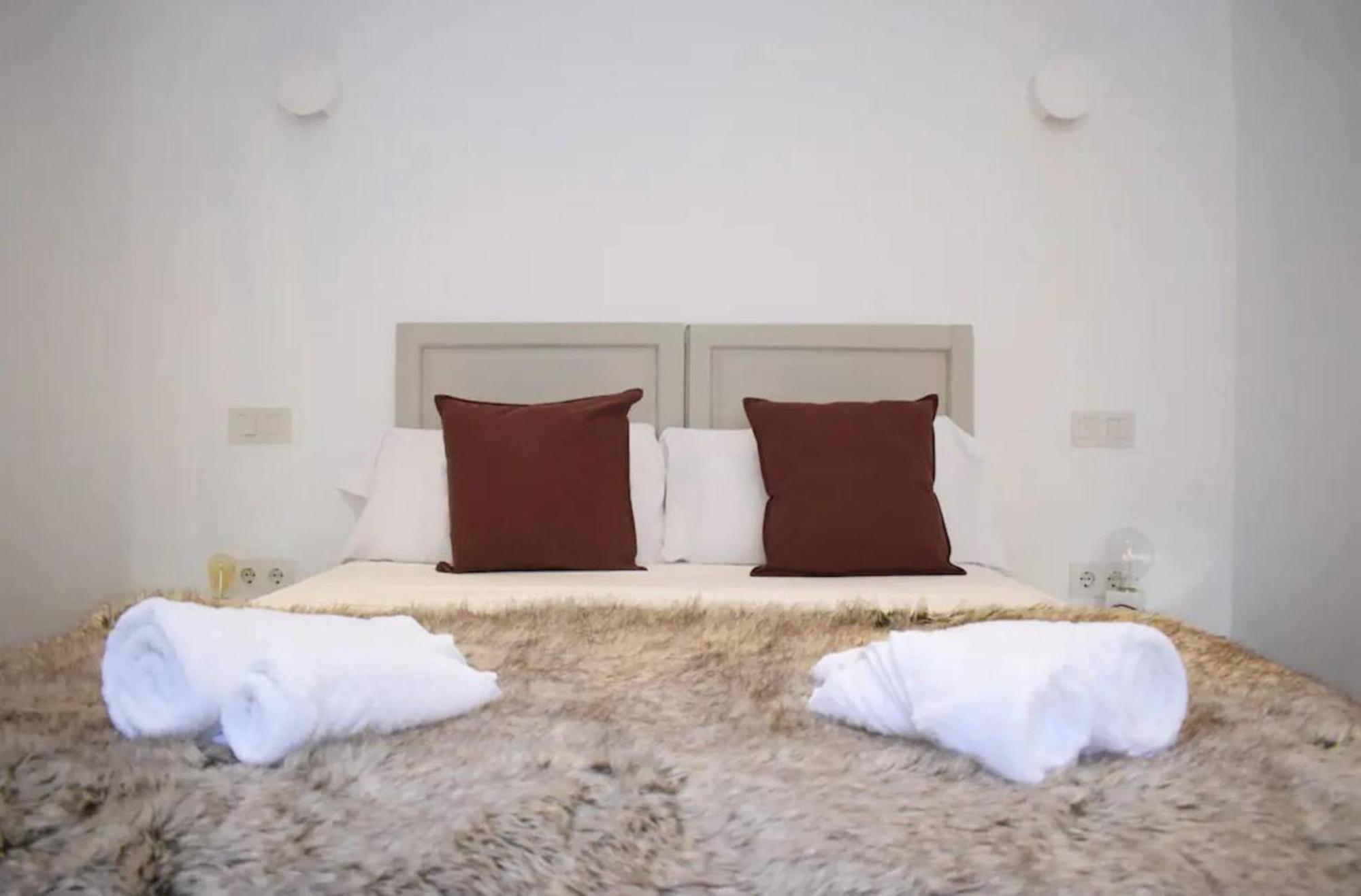 Holidays2malaga Azucena Central French Balcony Apartment Malaga