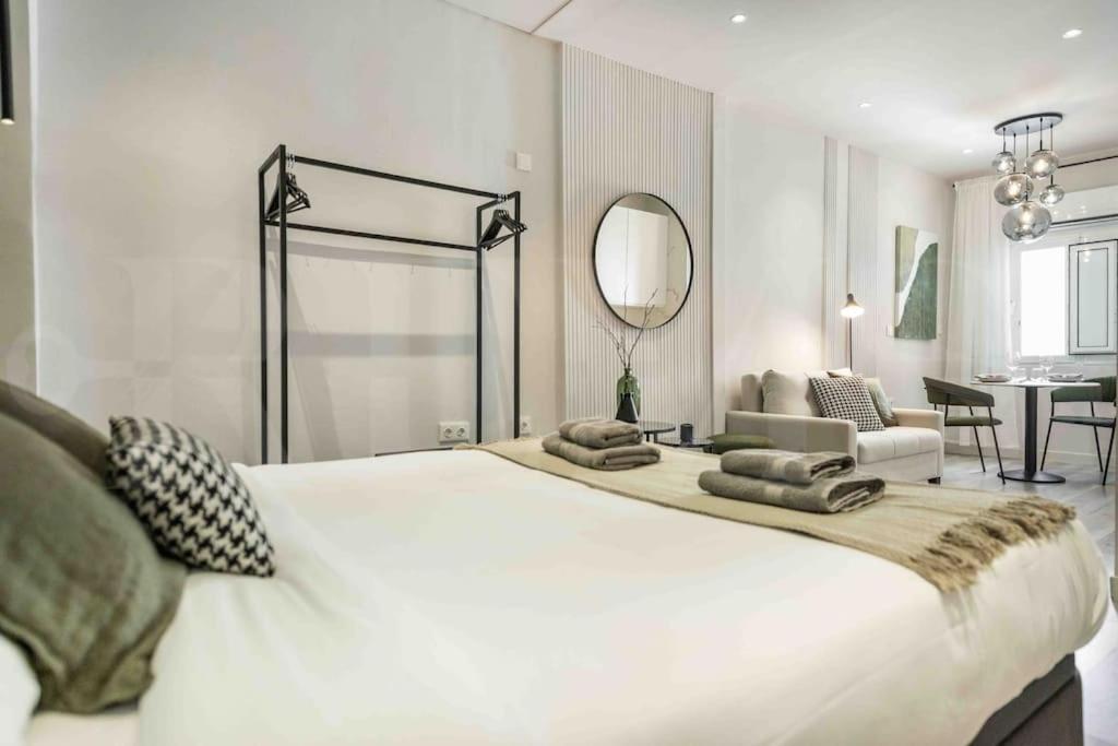 Hidden Gem In The Heart Of By Rems Apartamento