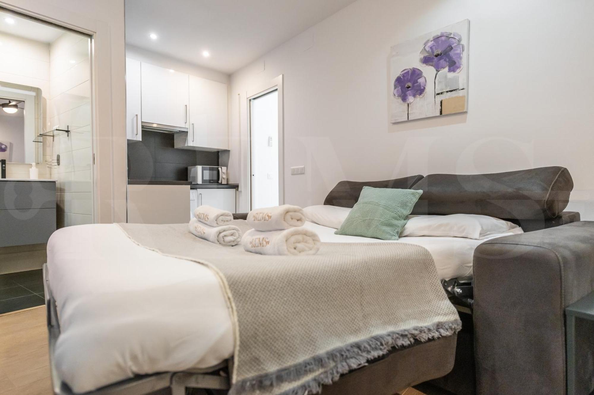 Minimalist In The Heart Of By Rems * Málaga
