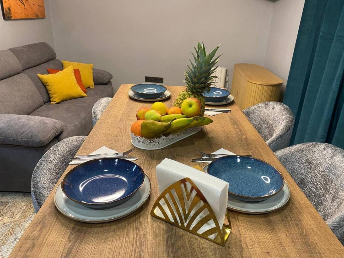 Apartment Alma De Malaga 2Br Stay With Art History & Comfort In The Heart Of The City