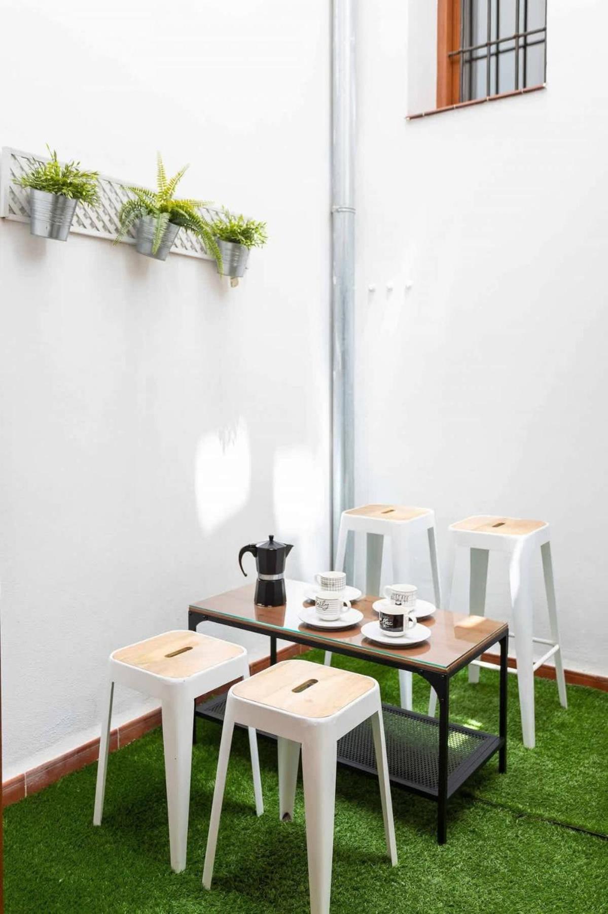 Vivendos New Y Cool At Center