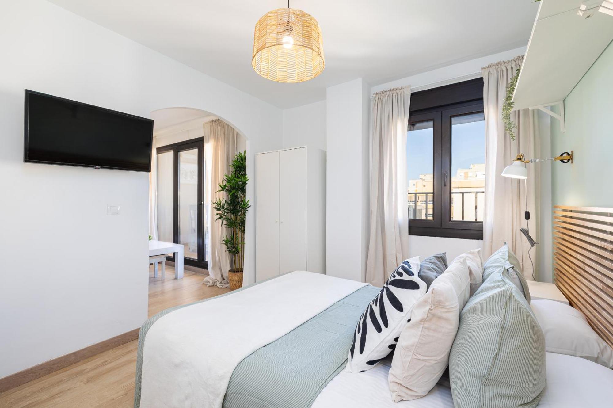 Apartamento Holidays2malaga Guindos 500 Mts From And Promenade Málaga