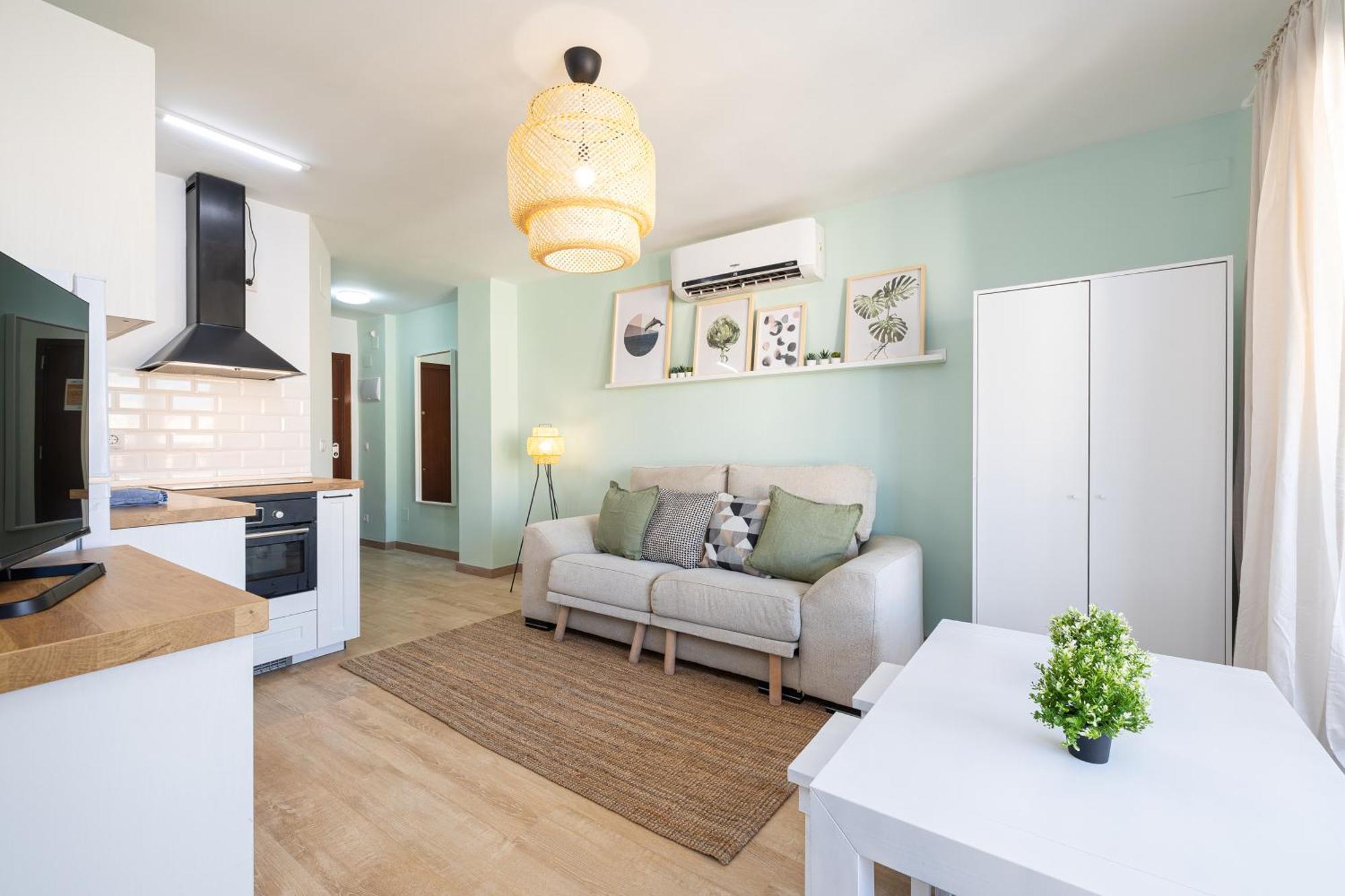 Apartamento Holidays2malaga Guindos 500 Mts From And Promenade Málaga