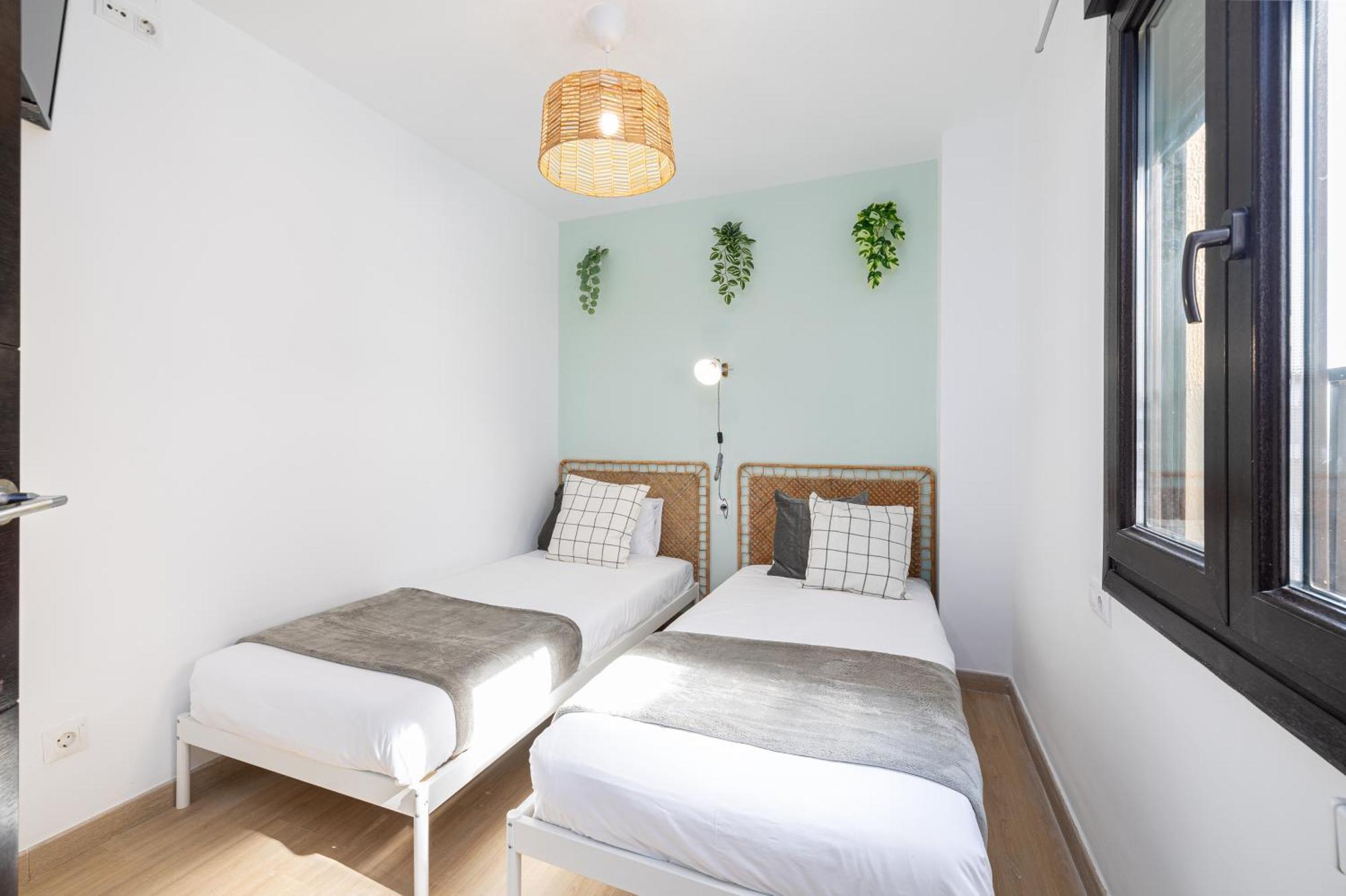 Apartamento Holidays2malaga Guindos 500 Mts From And Promenade Málaga