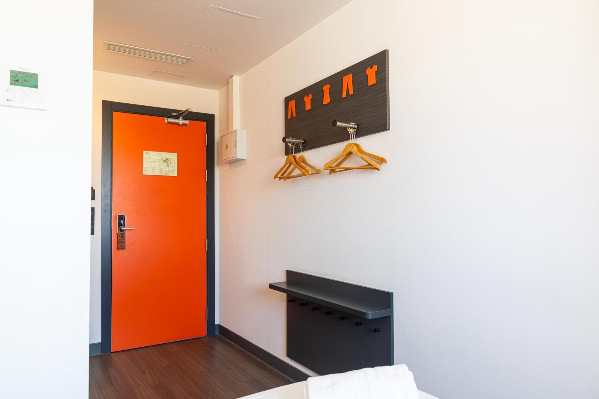 Easyhotel Centre Pensión *