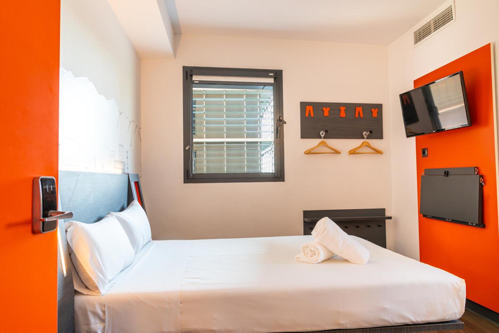 Easyhotel Centre *
