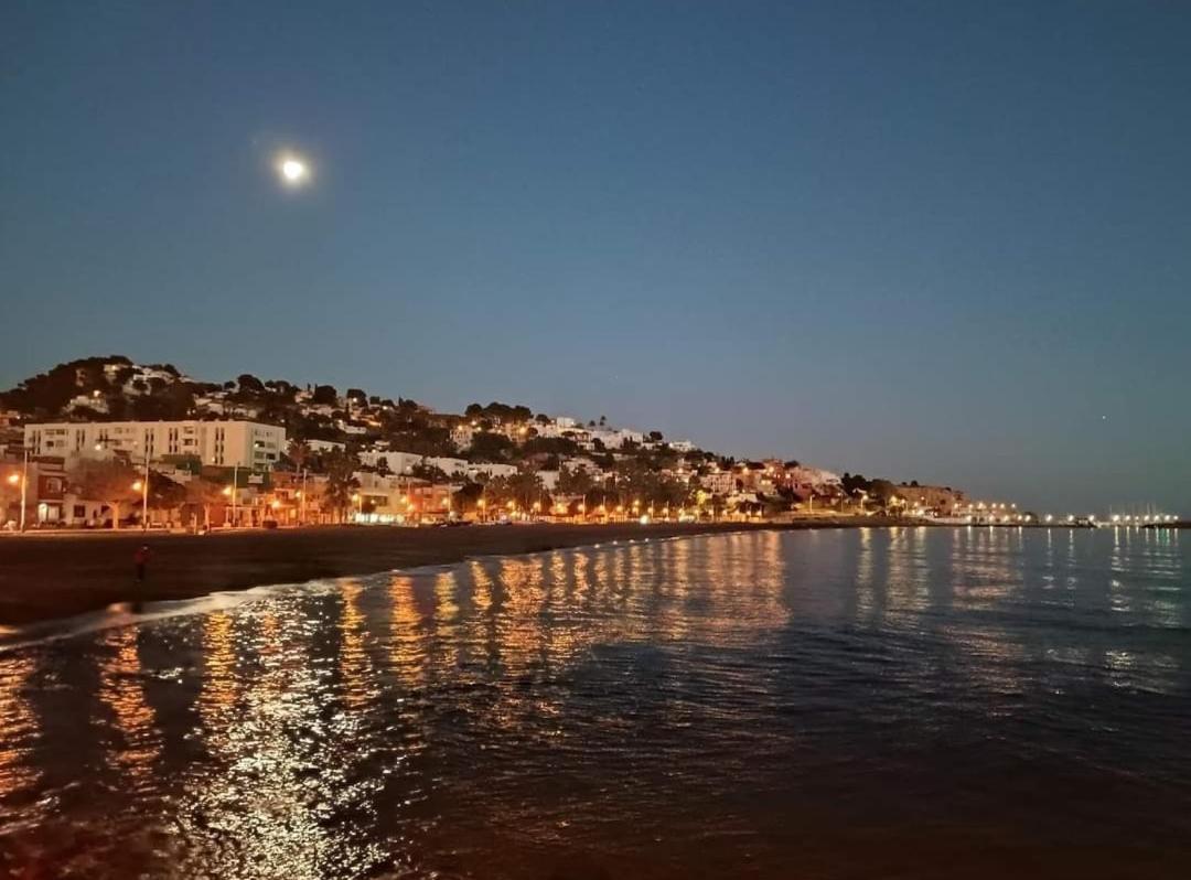 Water Front Beach Apt A * Malaga
