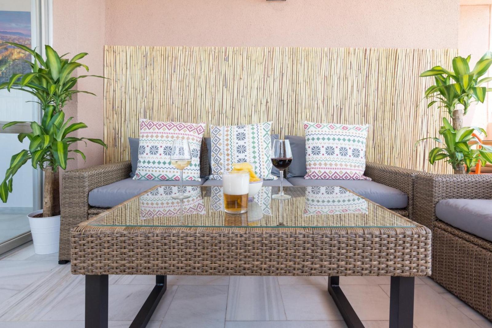 Mg - Ocean Views In With Parking Included Malaga