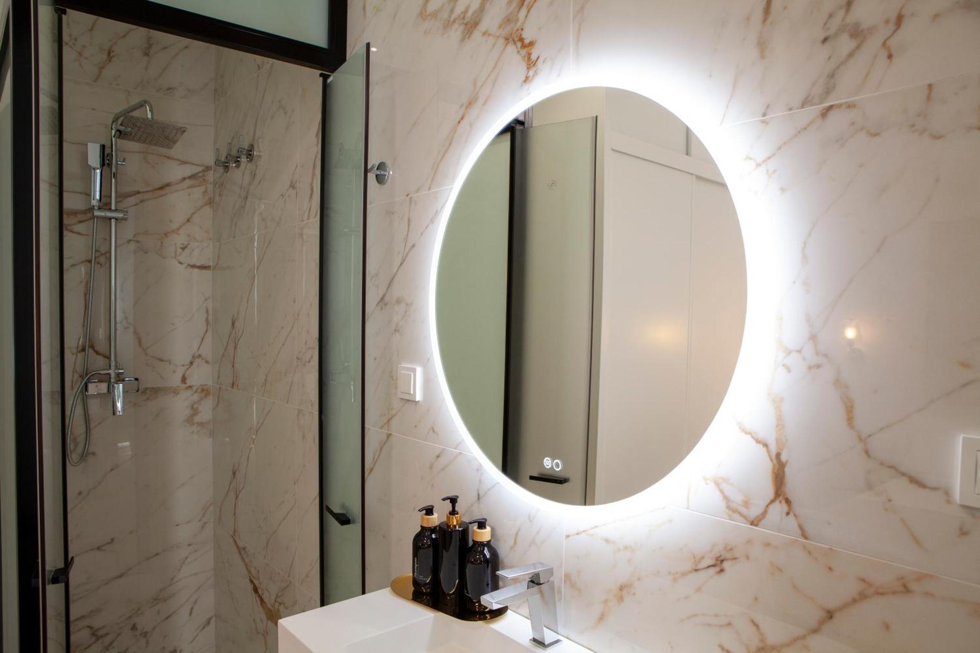Pries Homes - Little Lotus Apartment