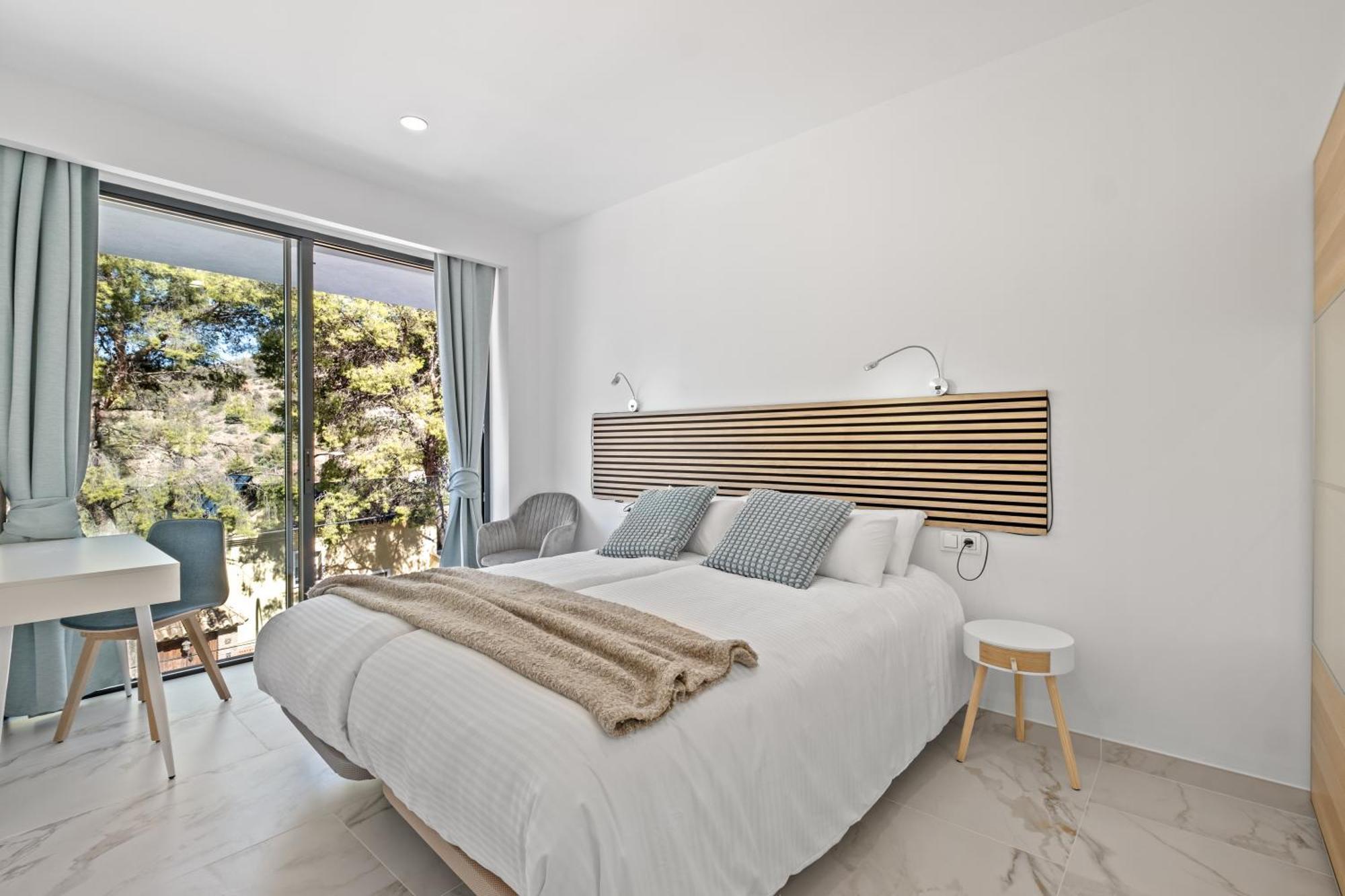Villa Pinares De San Anton, Malaga, With Sea, City And Mountain Views *