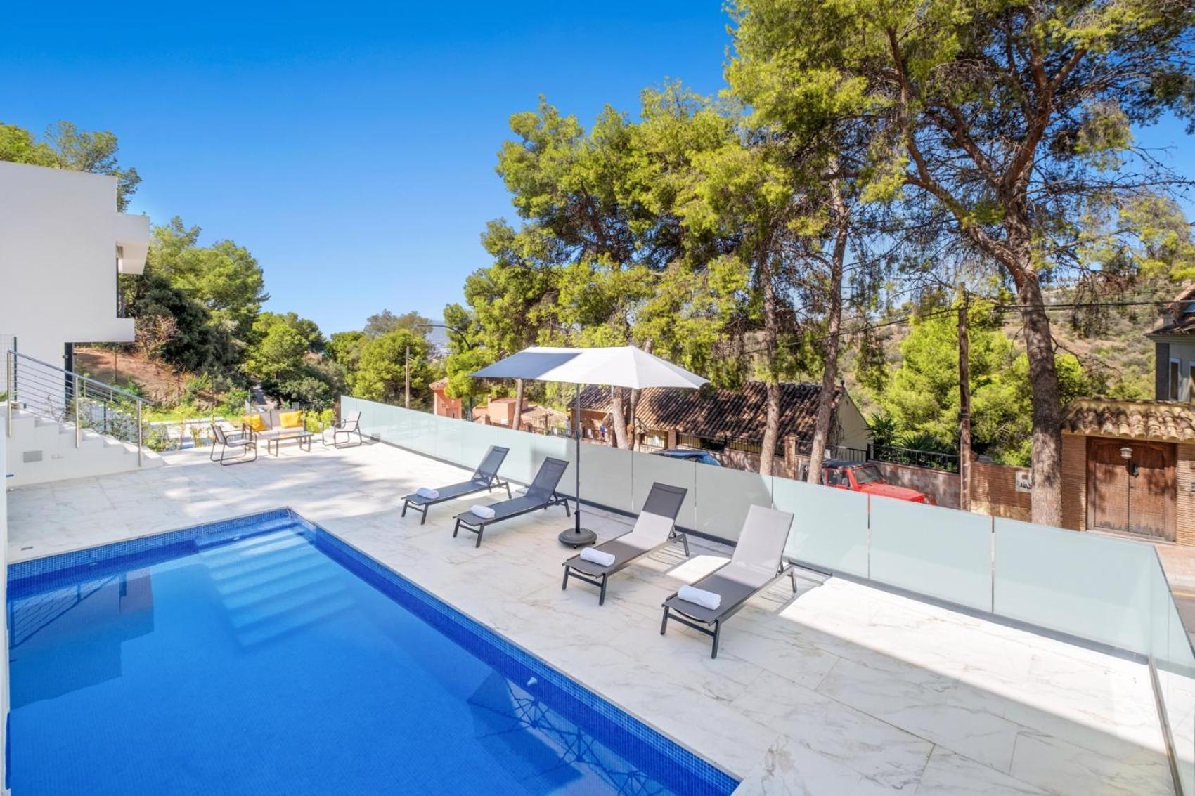 Villa Pinares De San Anton, Malaga, With Sea, City And Mountain Views Malaga