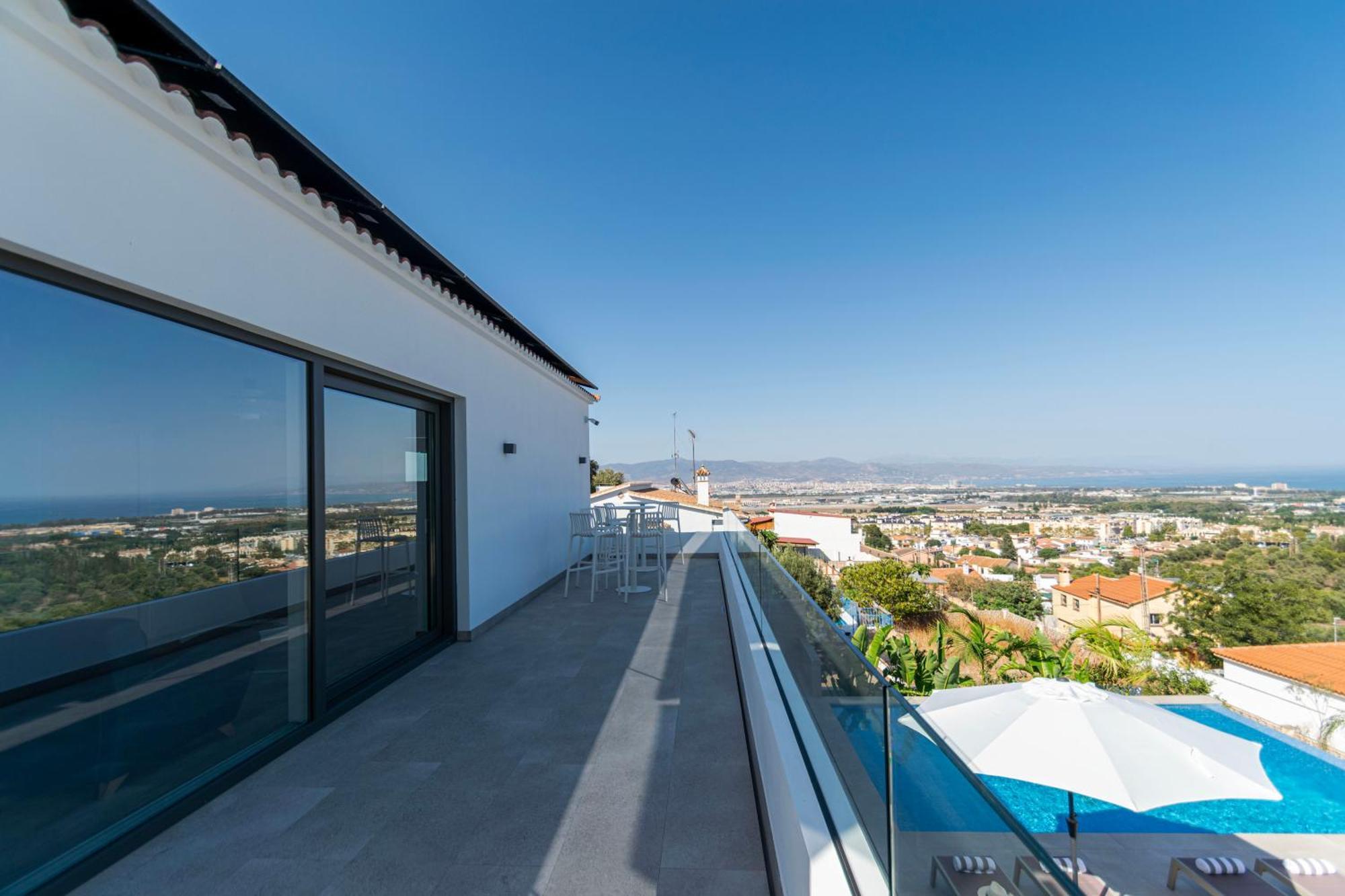 Villa Happyplace -- With Panoramic Sea View Heated Infinity Saltwater Pool *