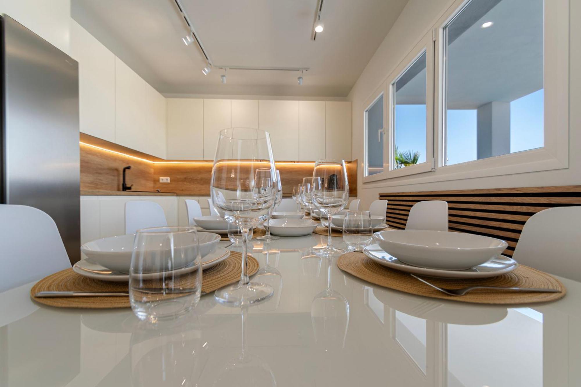 Villa Happyplace -- With Panoramic Sea View Heated Infinity Saltwater Pool