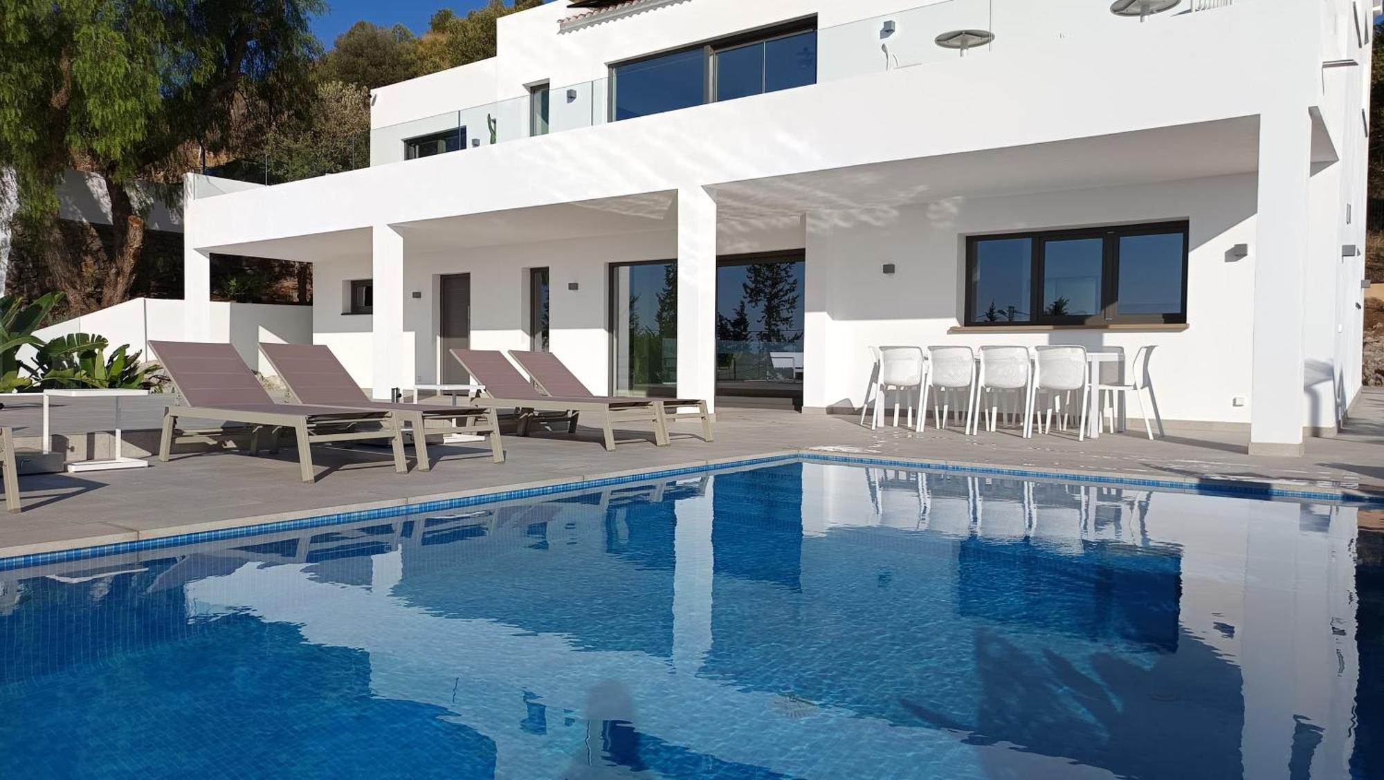Happyplace -- With Panoramic Sea View Heated Infinity Saltwater Pool * Málaga