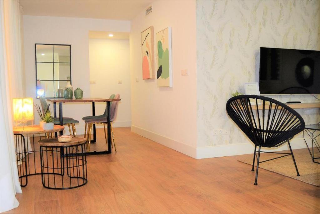 Acogedor Apartamento Junto Al Museo Picasso Apartamento