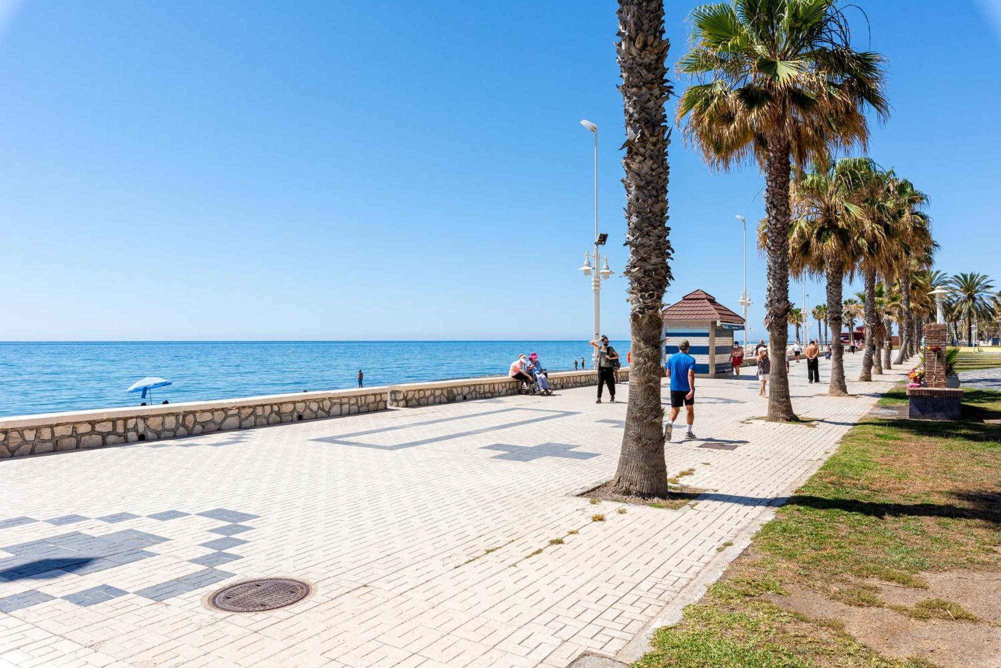 Сasa de vacaciones Wintowinrentals Huelin Con Terraza Chill Out *