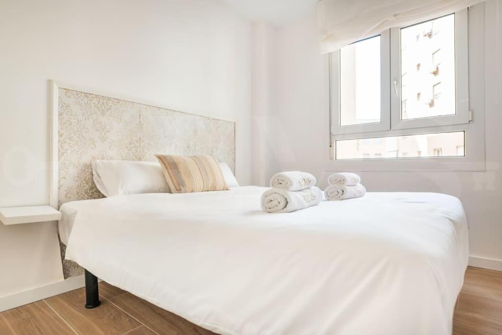 Charming In La Malagueta By Rems