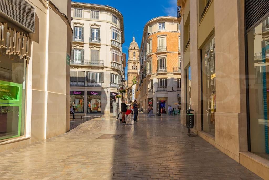 Charming In La Malagueta By Rems *