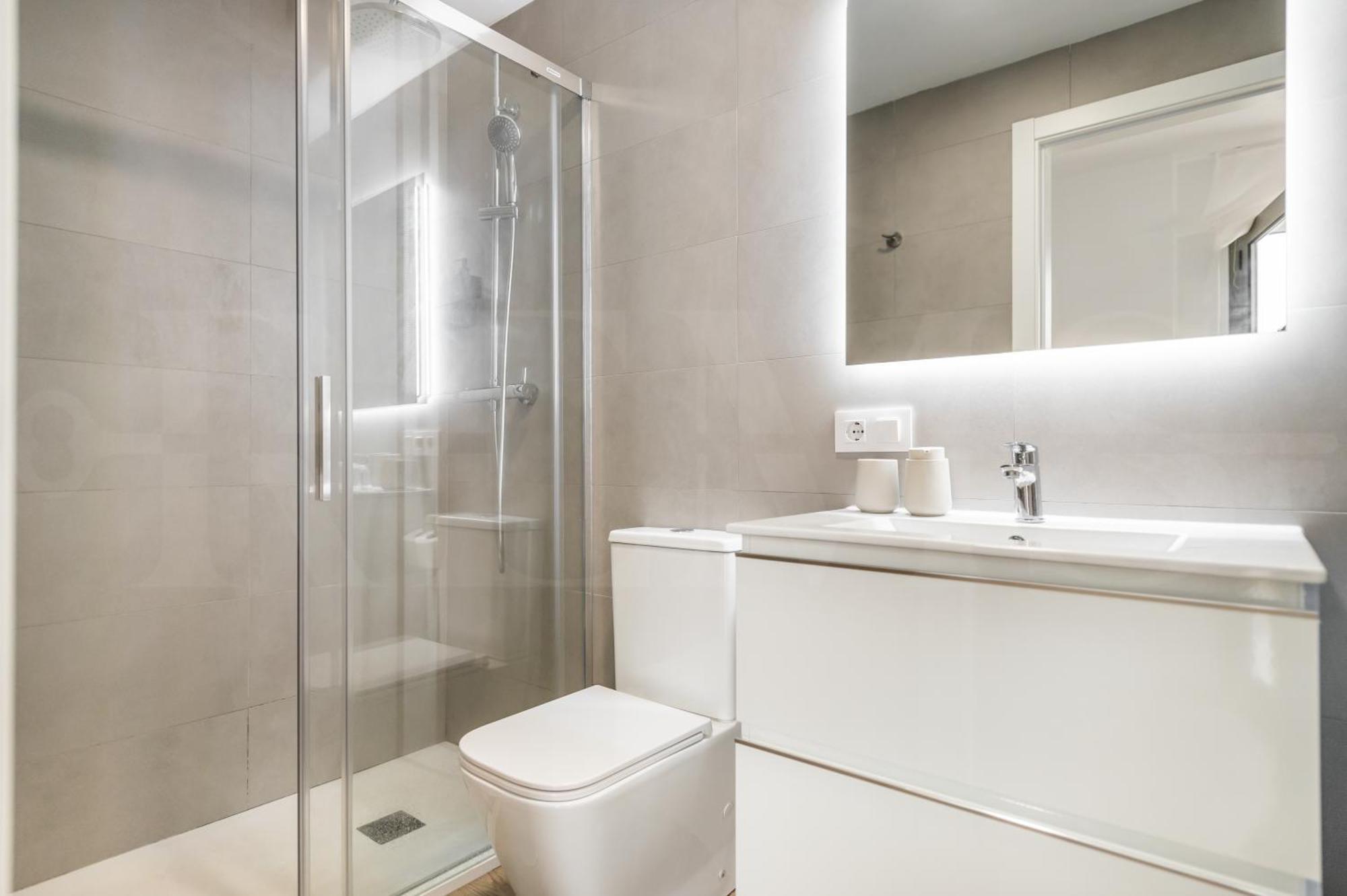 Picturesque With Terrace By Rems Apartamento