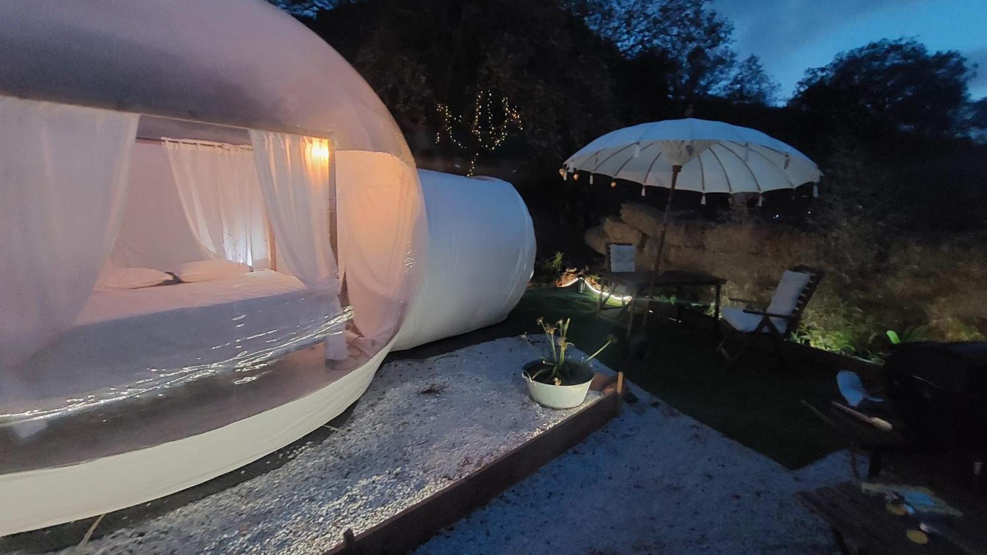 Glamping Burbuja Almendros Campo de lujo Málaga