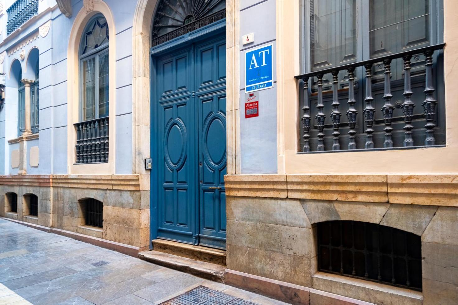 Modern & Cozy -1bedroom-coutyard-center * Málaga