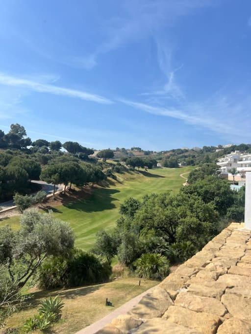 De Standing Piscine Superbe Vue Golf