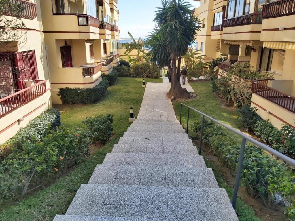 03526 Vistas Al Mar Lubinasol Primera Linea De Playa Apartamento Málaga
