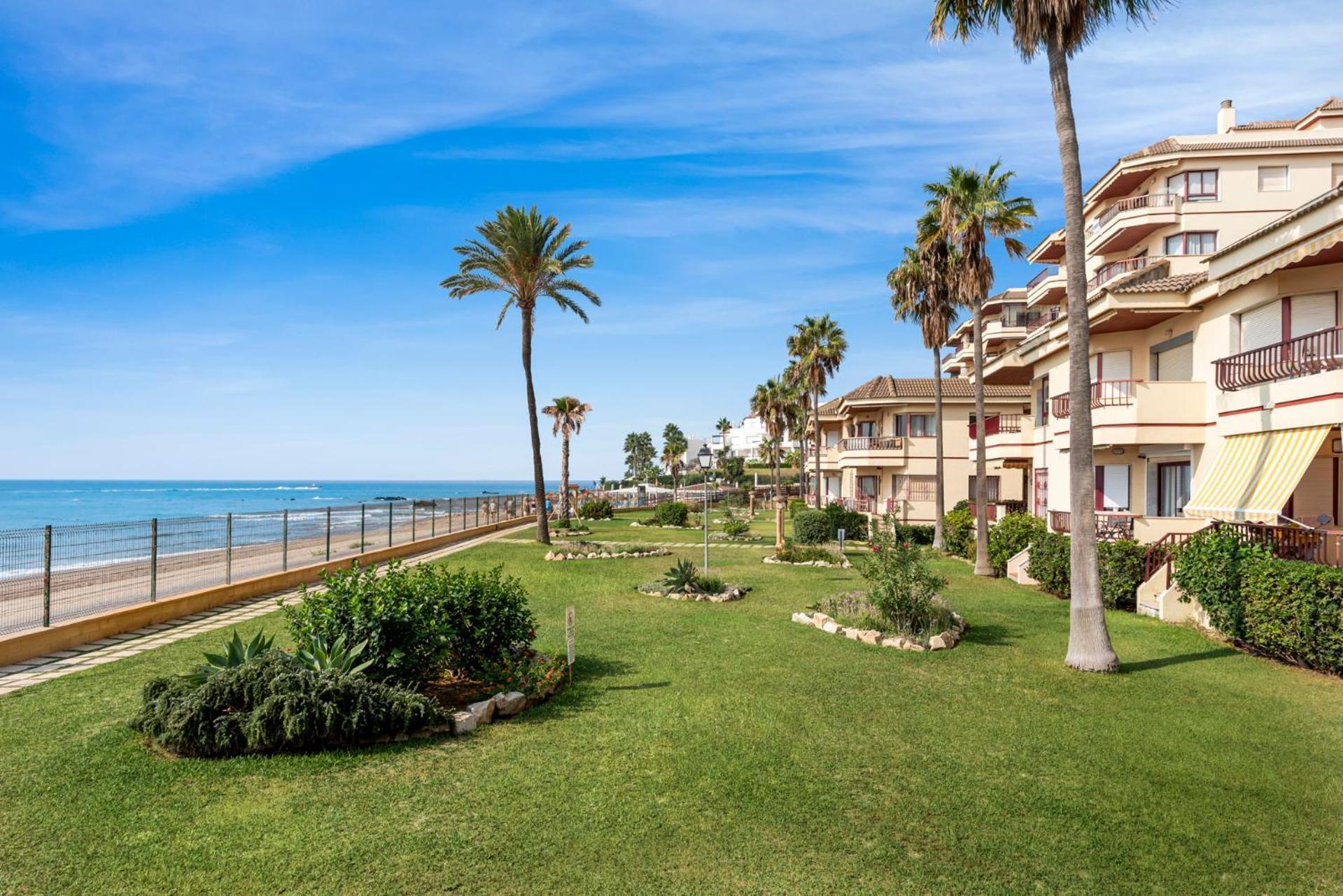 Apartamento 03526 Vistas Al Mar Lubinasol Primera Linea De Playa Málaga