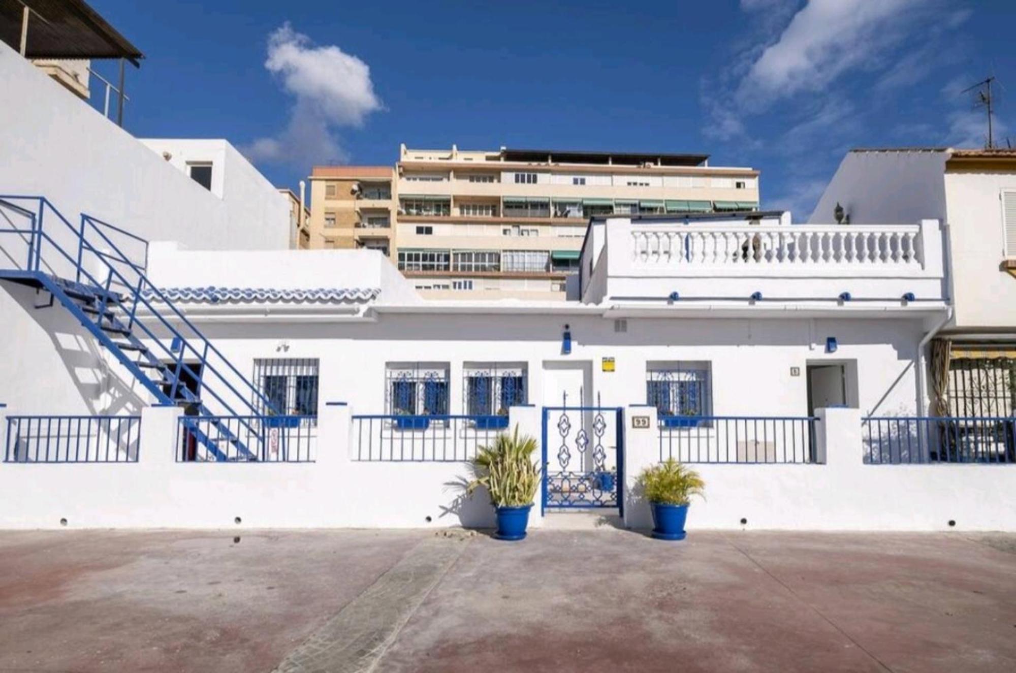 Apartment Water Front Beach Apt A