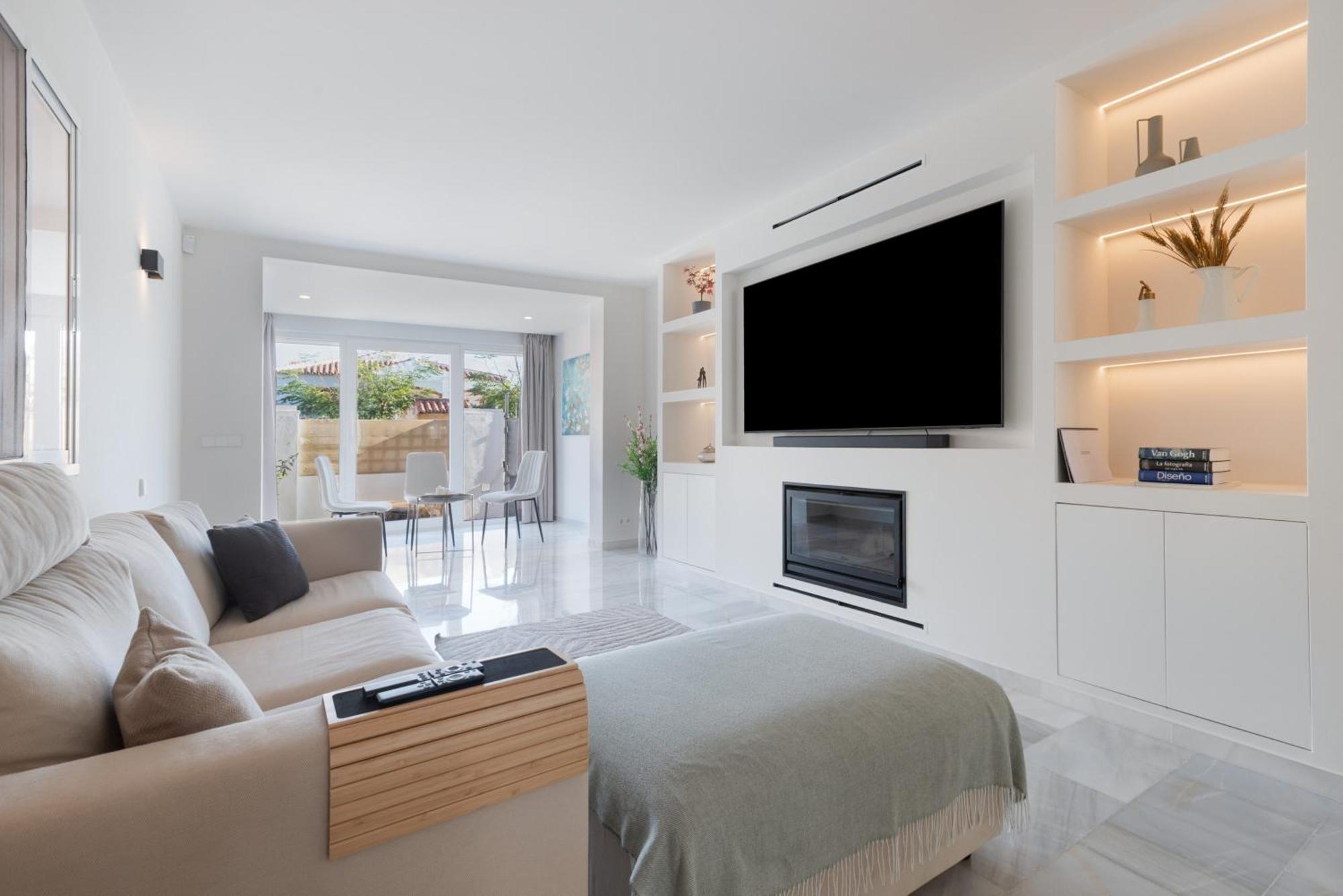 Luxurious And Modern Family