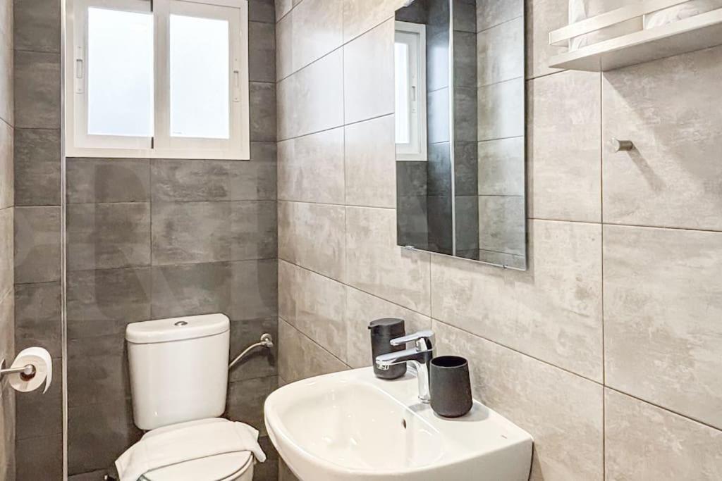 Apartamento With Terrace Next To Port Of By Rems Málaga