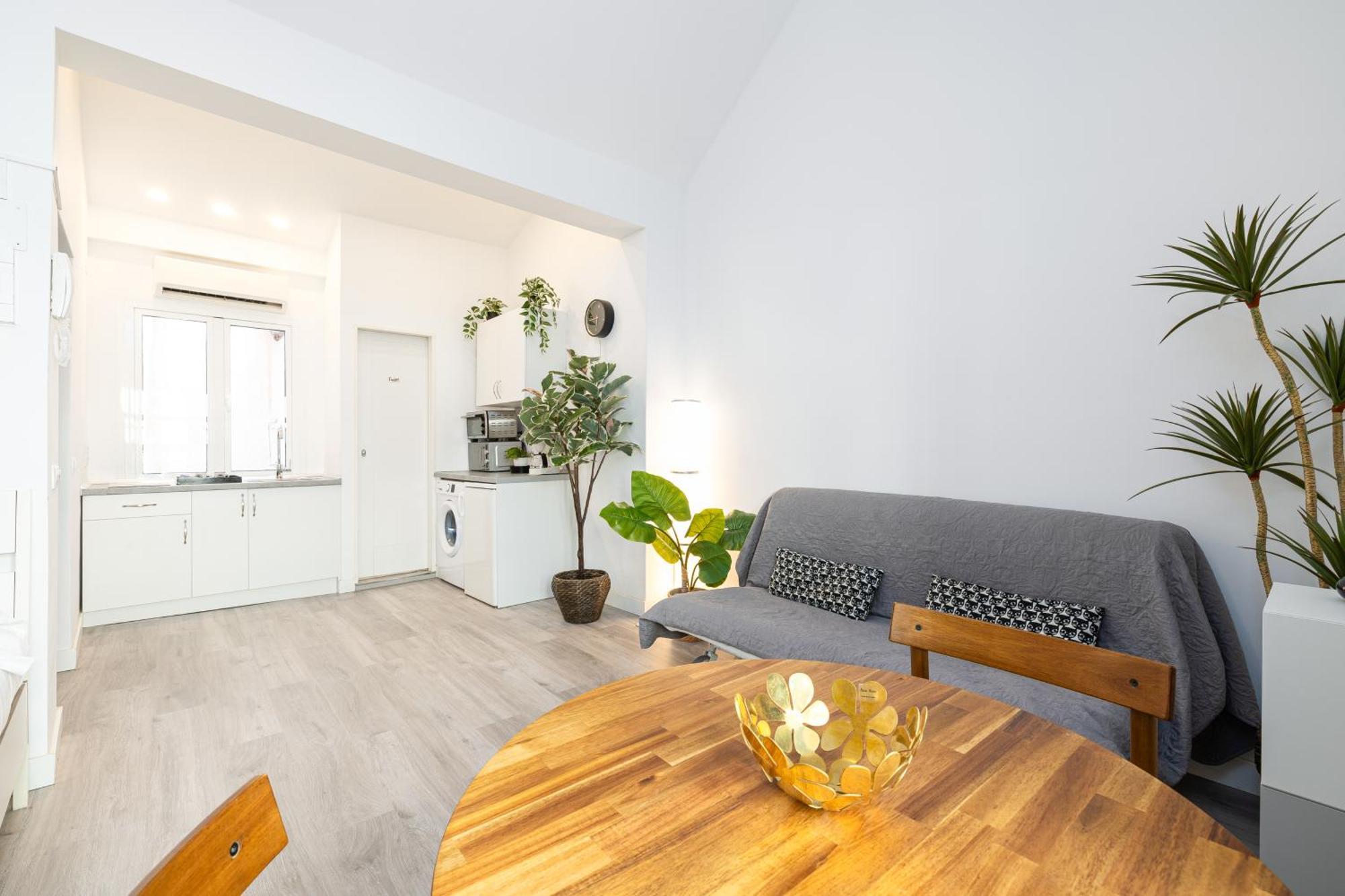 H2m Hiniestrosa French Balcony Aacc Wifi