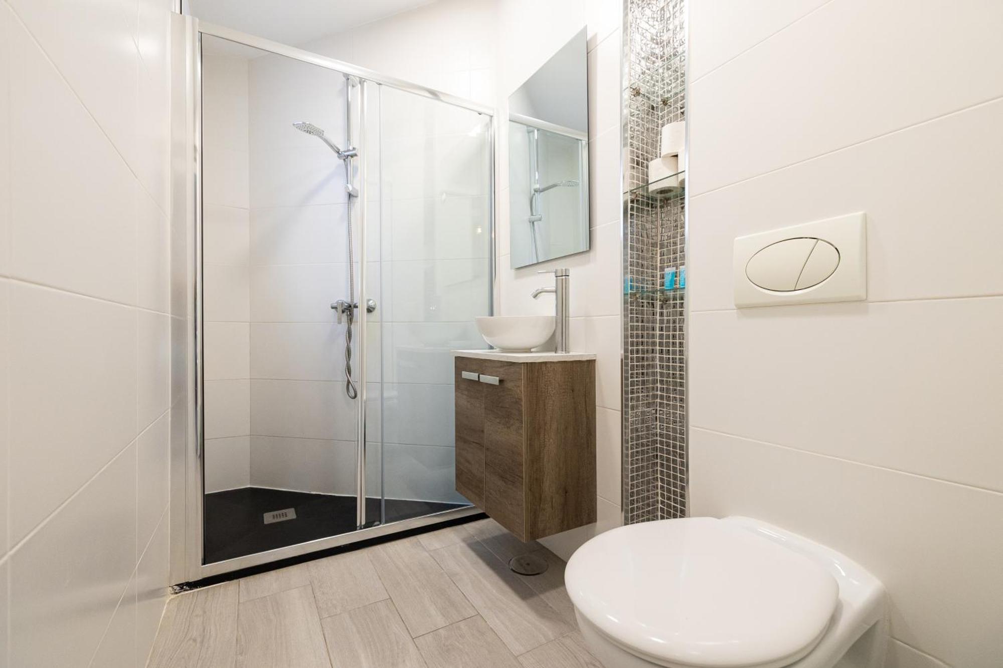 H2m Hiniestrosa French Balcony Aacc Wifi Apartamento
