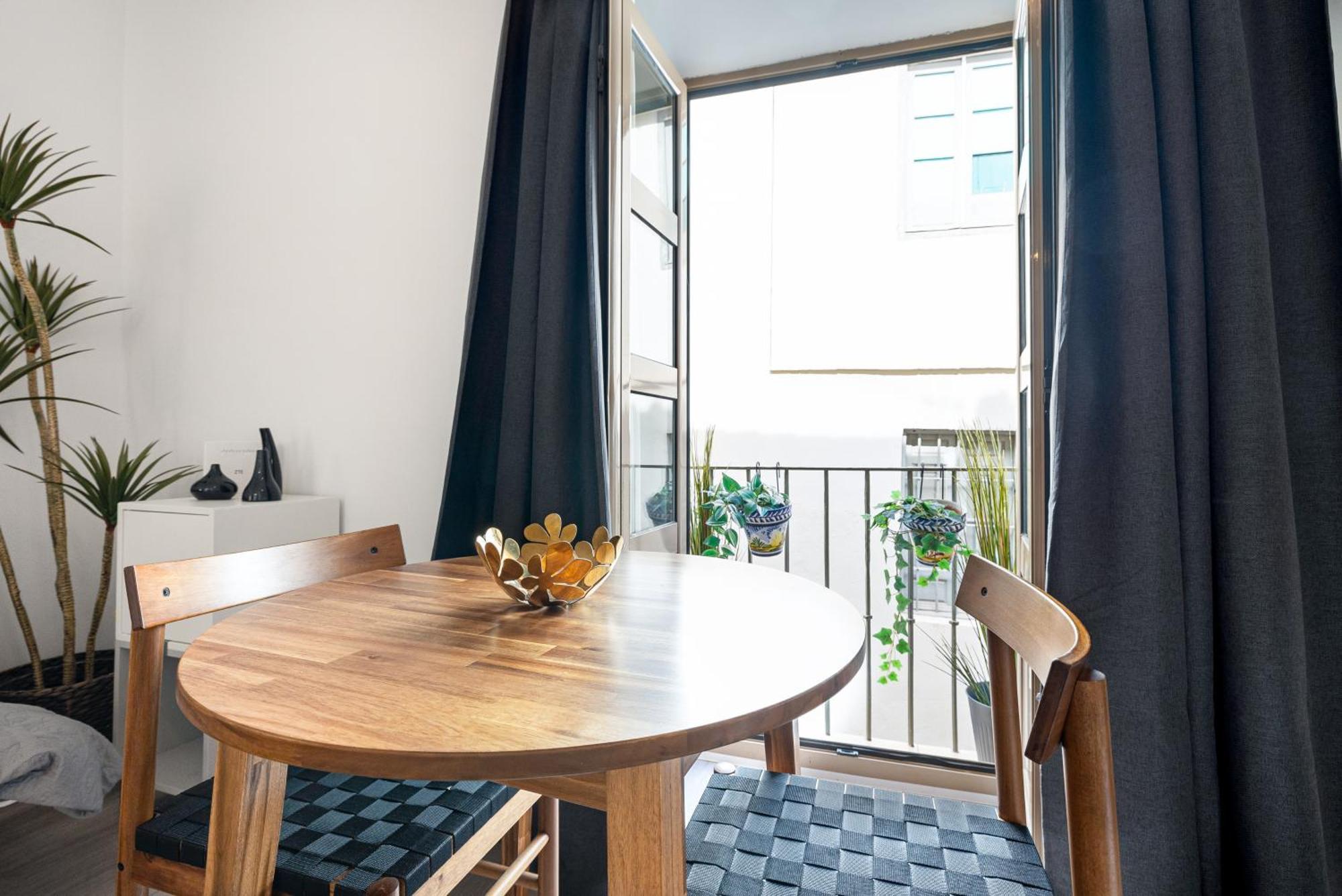 H2m Hiniestrosa French Balcony Aacc Wifi Apartamento Málaga