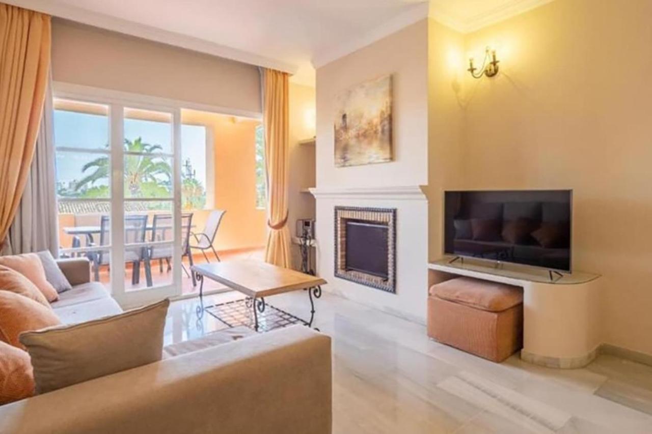 Spacious In Oasis Riviera