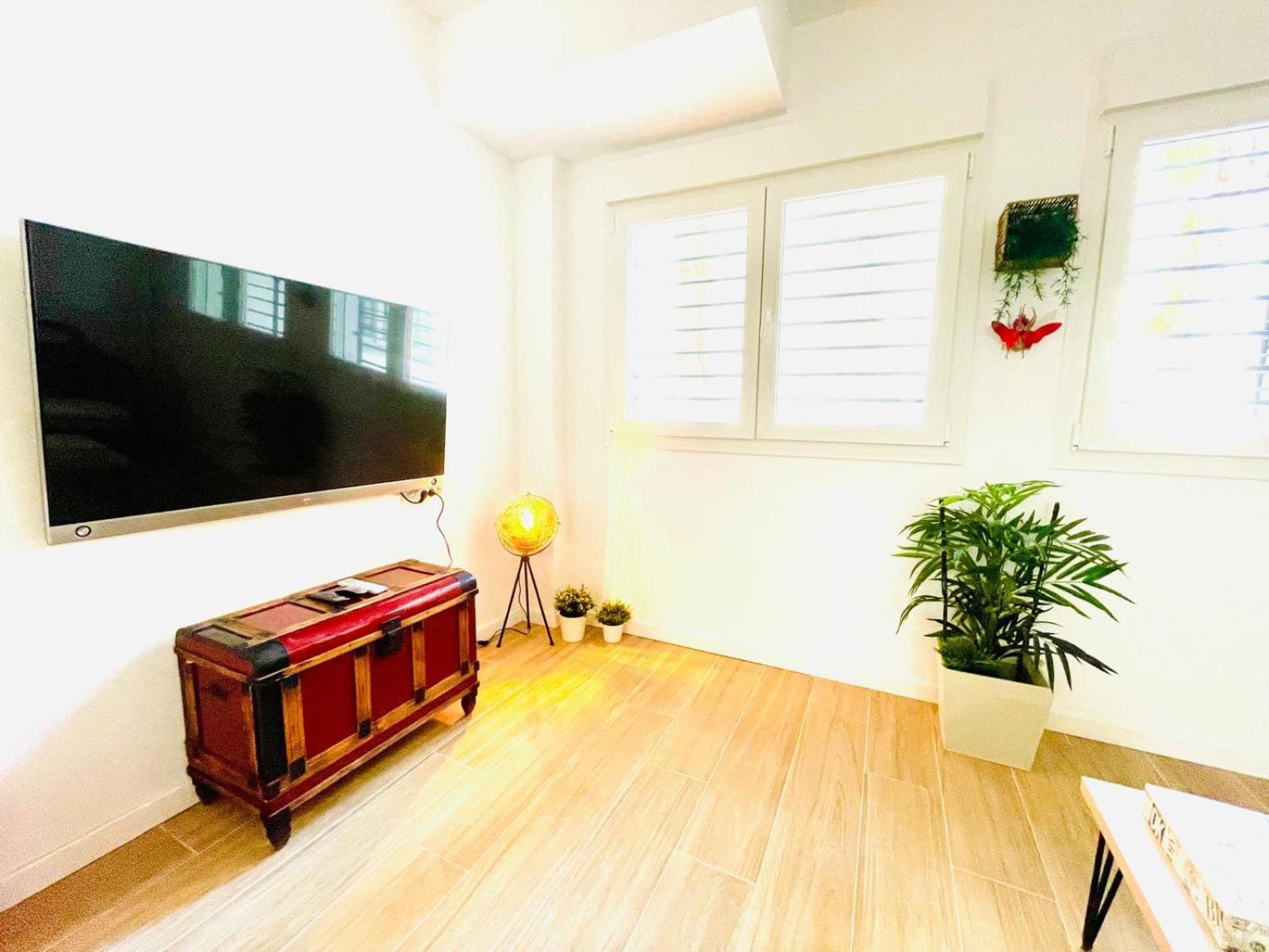 Completo Y En Apartamento Málaga