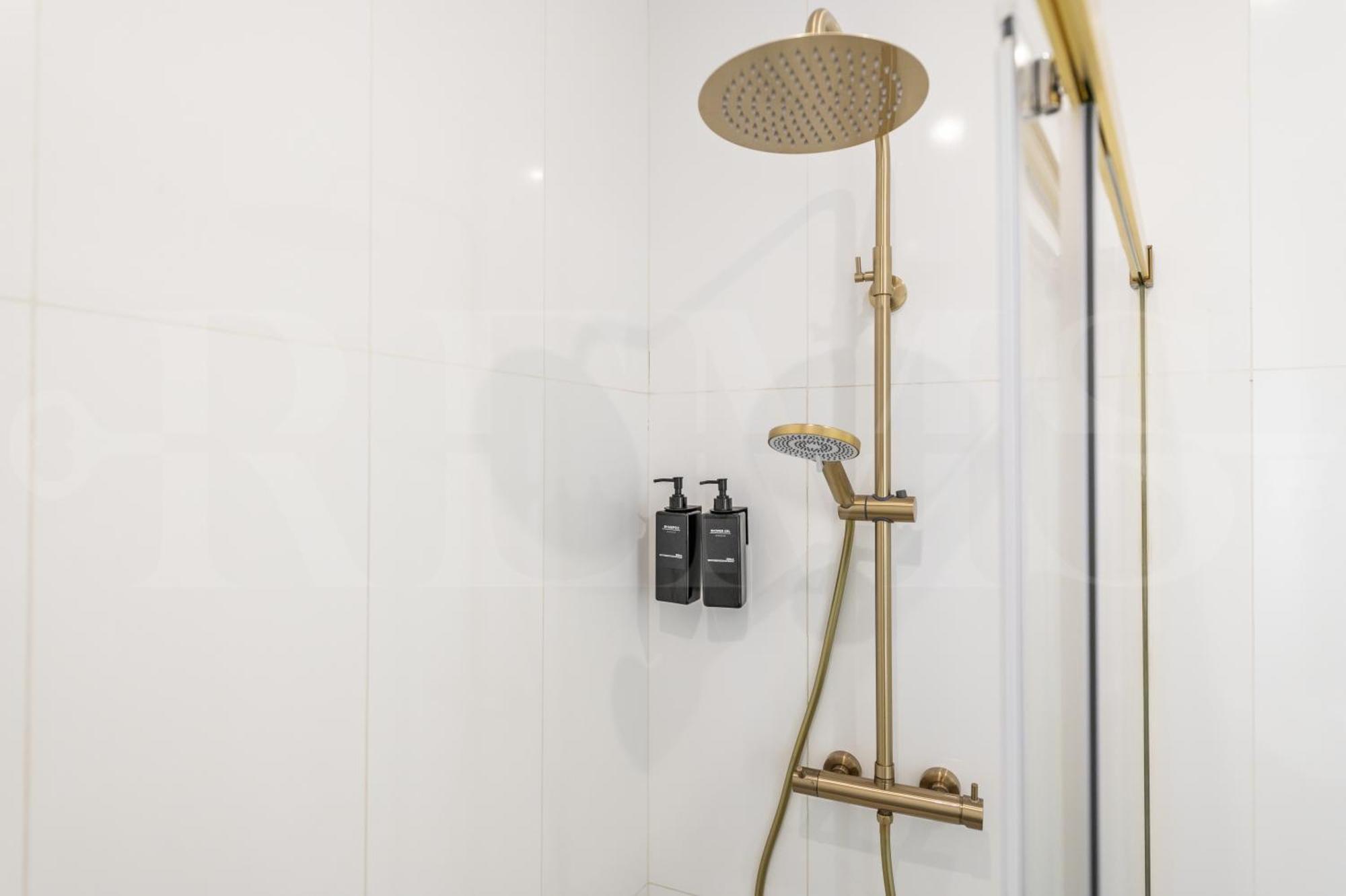 Apartamento Sophisticated Modern Center By Rems *