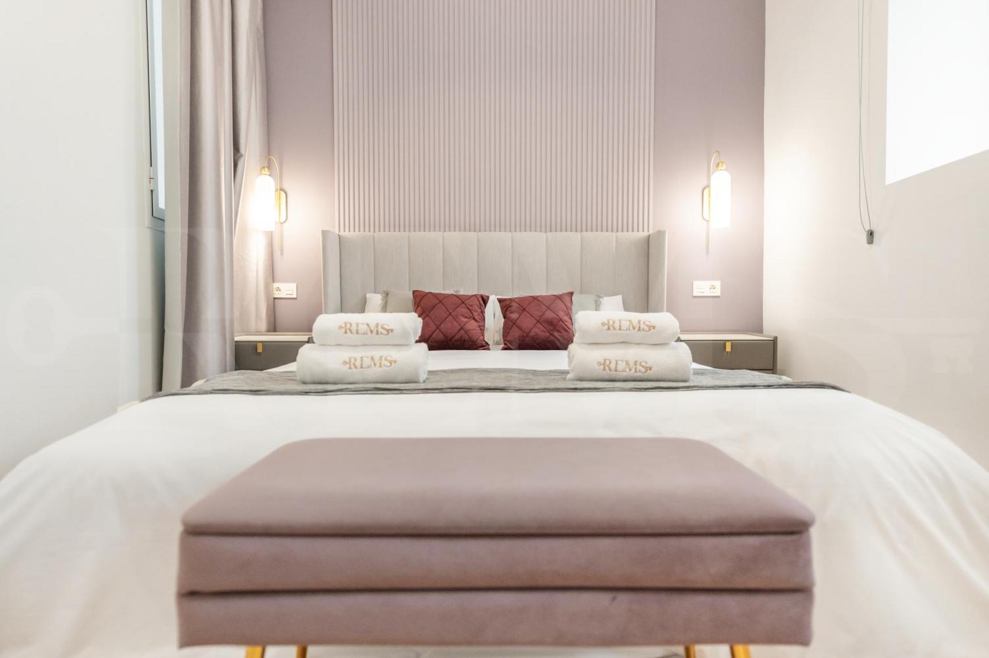 Sophisticated Modern Center By Rems Apartamento