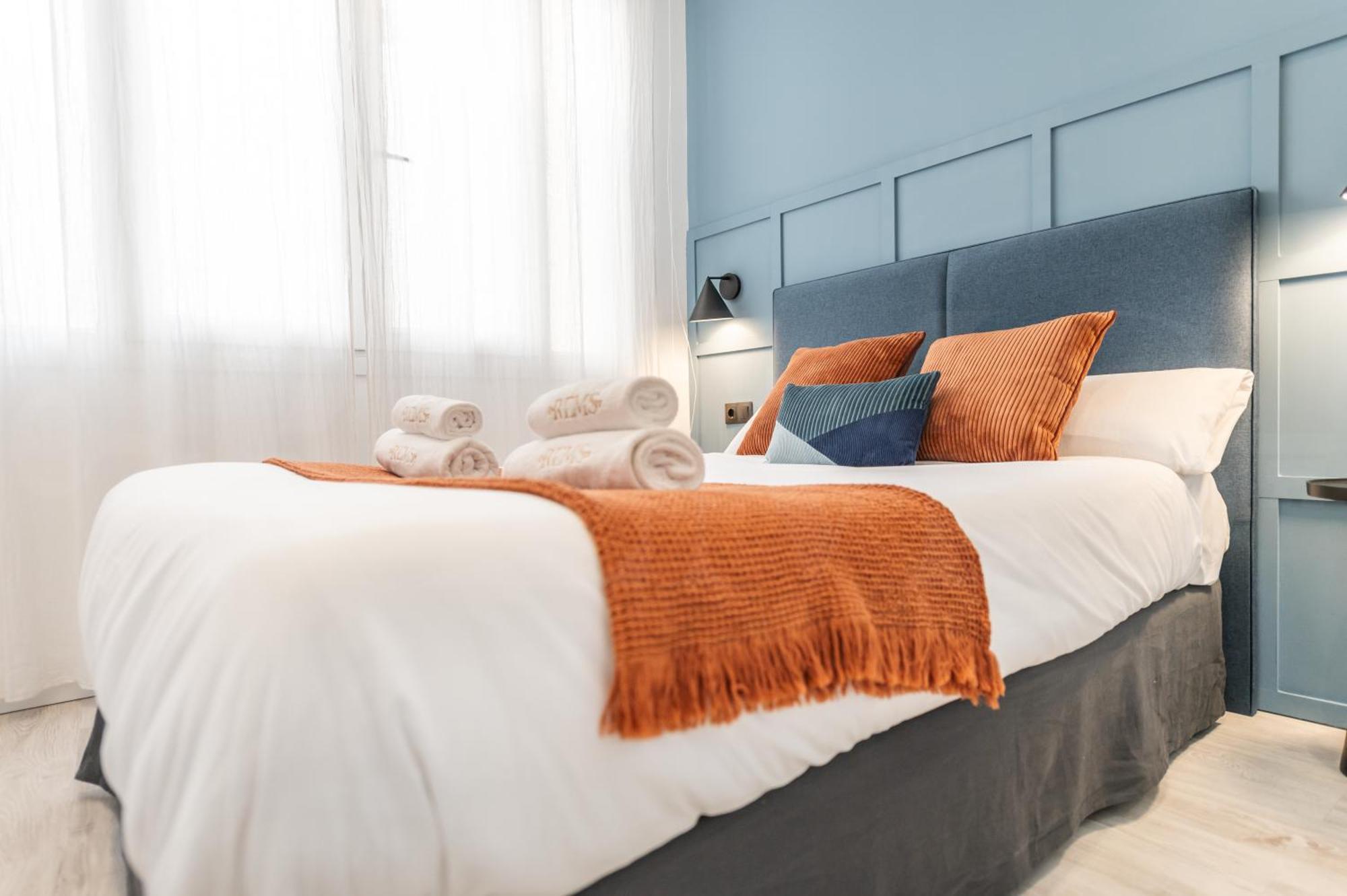 Modern & Stylish 3br In The Heart Of By Rems *