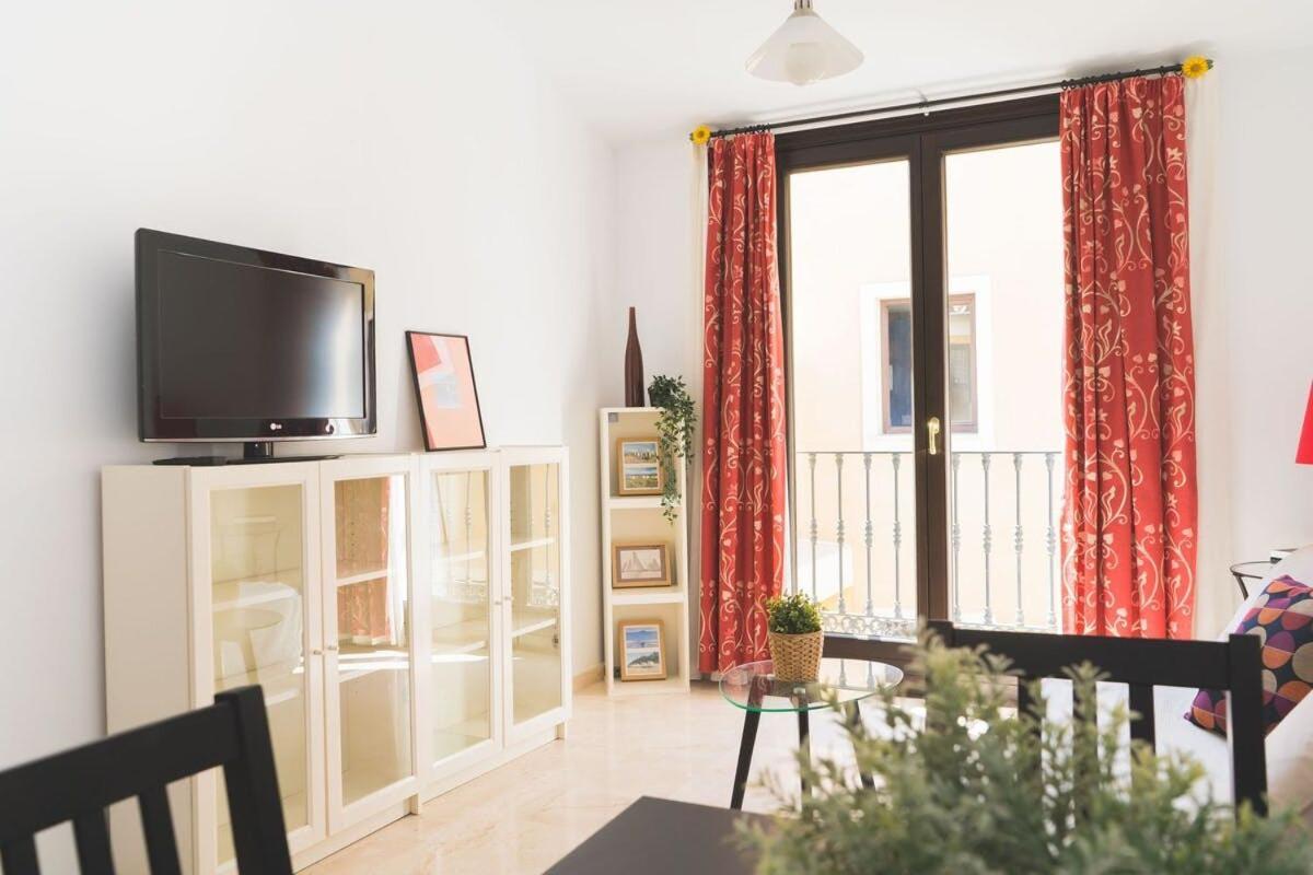 Centrico En Calle Carreteria - Apartment Malaga