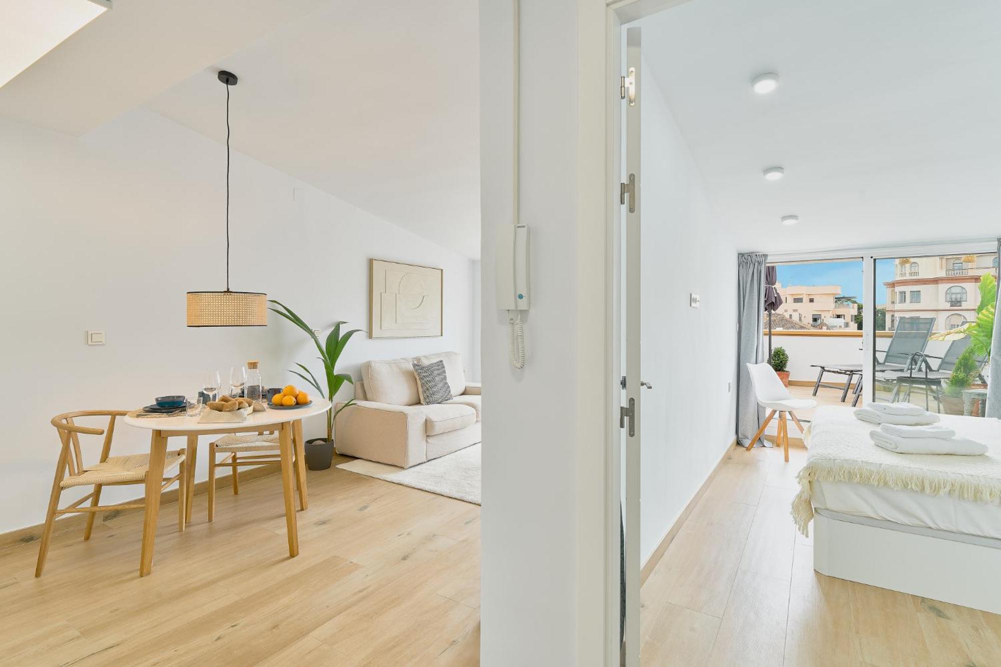 Atarazanas Penthouse By Lovely Apartamento *