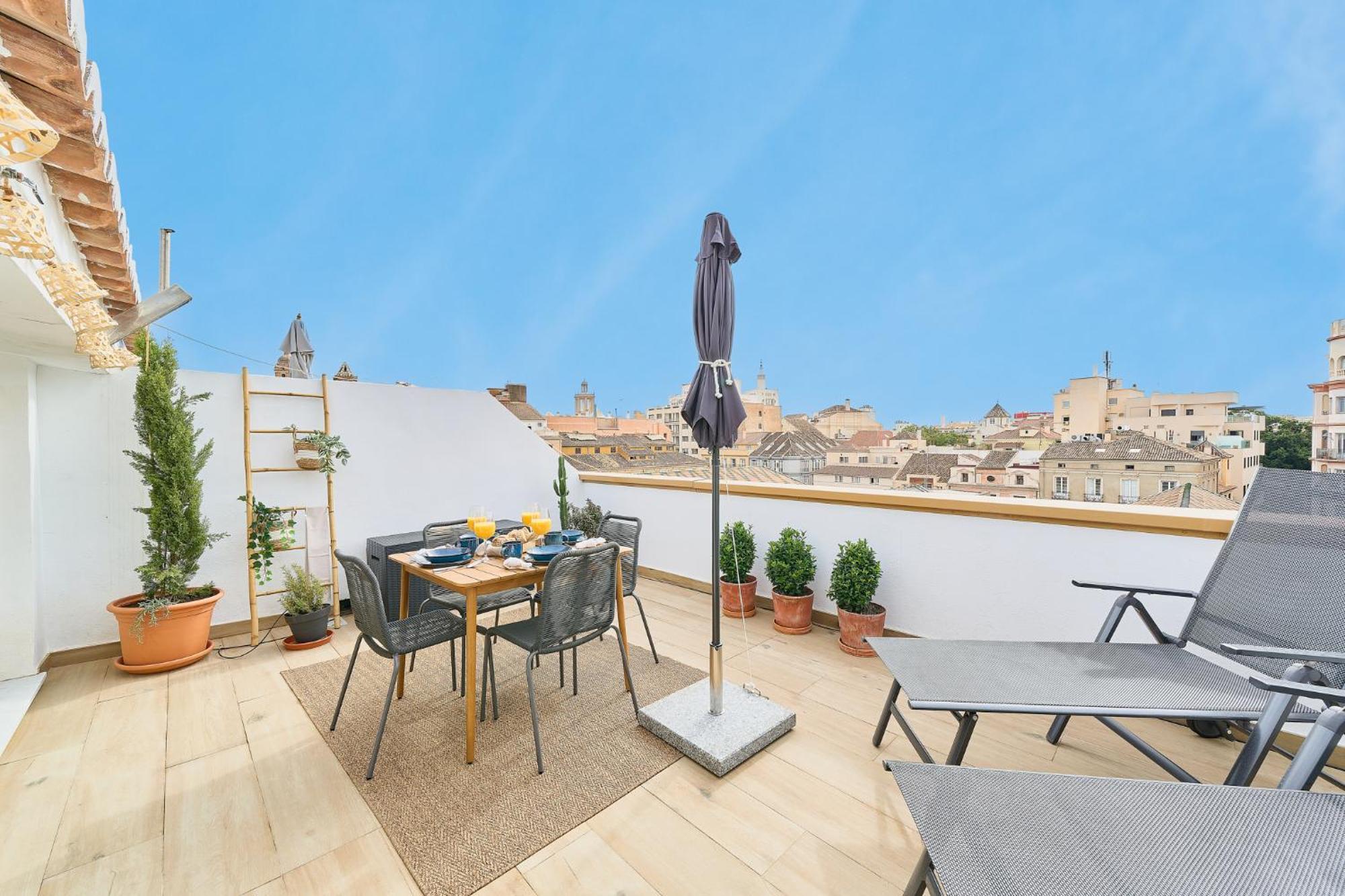 Atarazanas Penthouse By Lovely Apartamento *