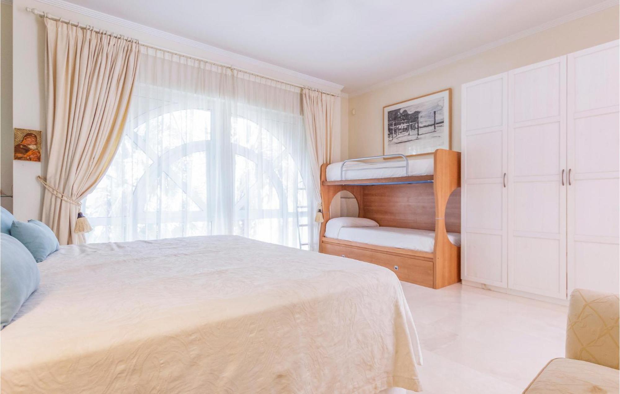 7 Bedroom Cozy In Сasa de vacaciones *