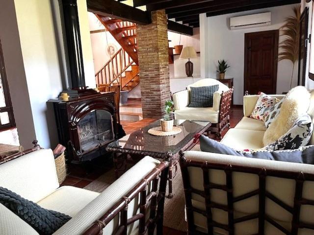 Trompetilla Montes De With Yoga And Villa